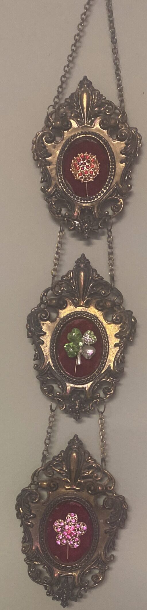 Brooch Art in baroque frames vintage miniature set of 3