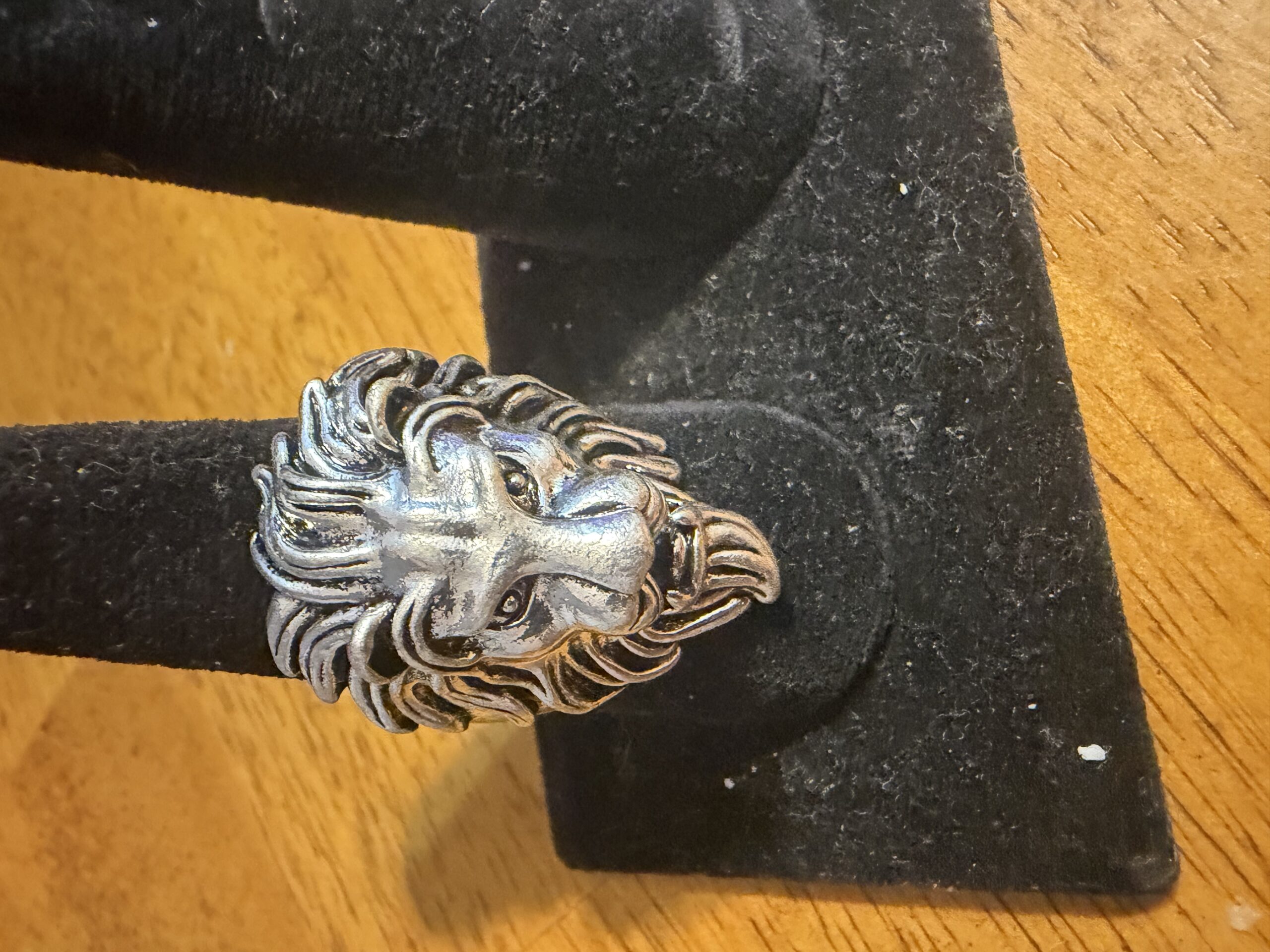Vintage silvertone Lions Head Men’s ring